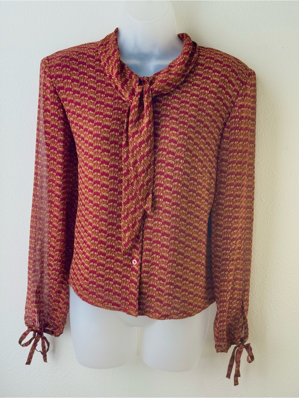 Cynthia Howie Silk Blouse Size 12 Tie Neck Burgundy Orange Print  Vintage Y2K